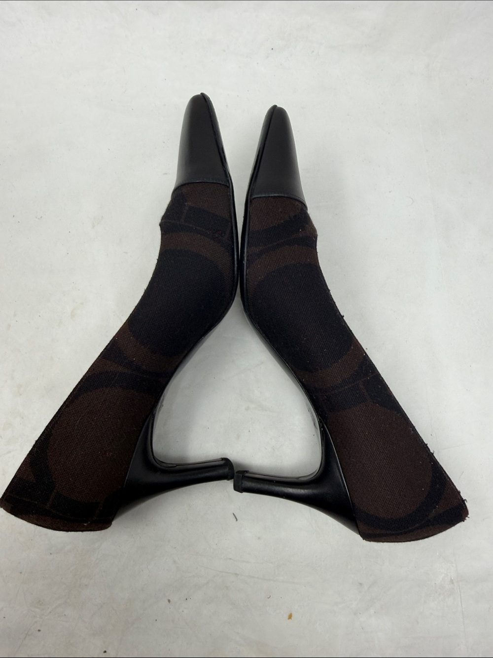 Salvatore Ferragamo Black and Red Patterned Leather Toe Pumps Heels Size 9 - Picture 8 of 13